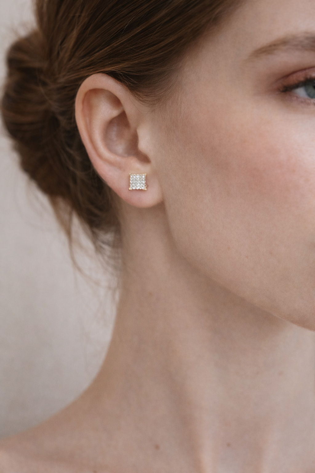 Moissanite Round/Square earrings