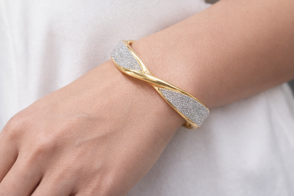 Gold Glittering Hinged Bracelet